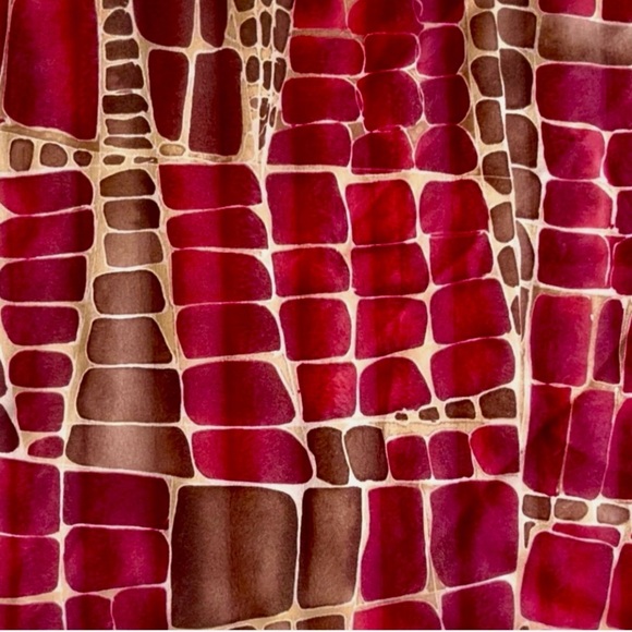 Elegant Red & Brown Patterned Scarf - Picture 4 of 13